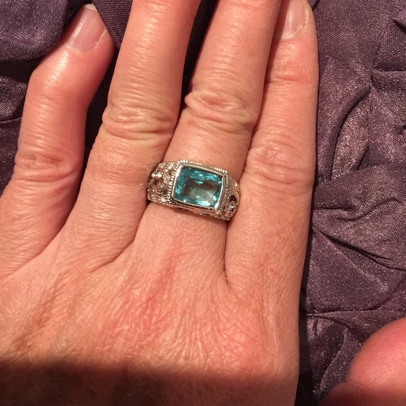 Ring - Picture 3 of 3